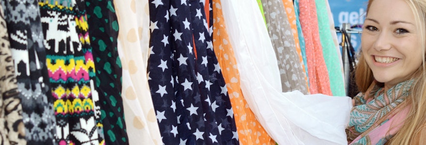 Carré Et Foulard En Soie - Multicolore, Marque ET, Occasion élégante - Accessoire Femme